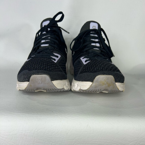 On Running Cloudswift Women’s Running Shoes – Size 7 – Black/Gray – Swiss - Picture 3 of 8